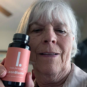 Woman sharing positive weight management journey and improved confidence over time